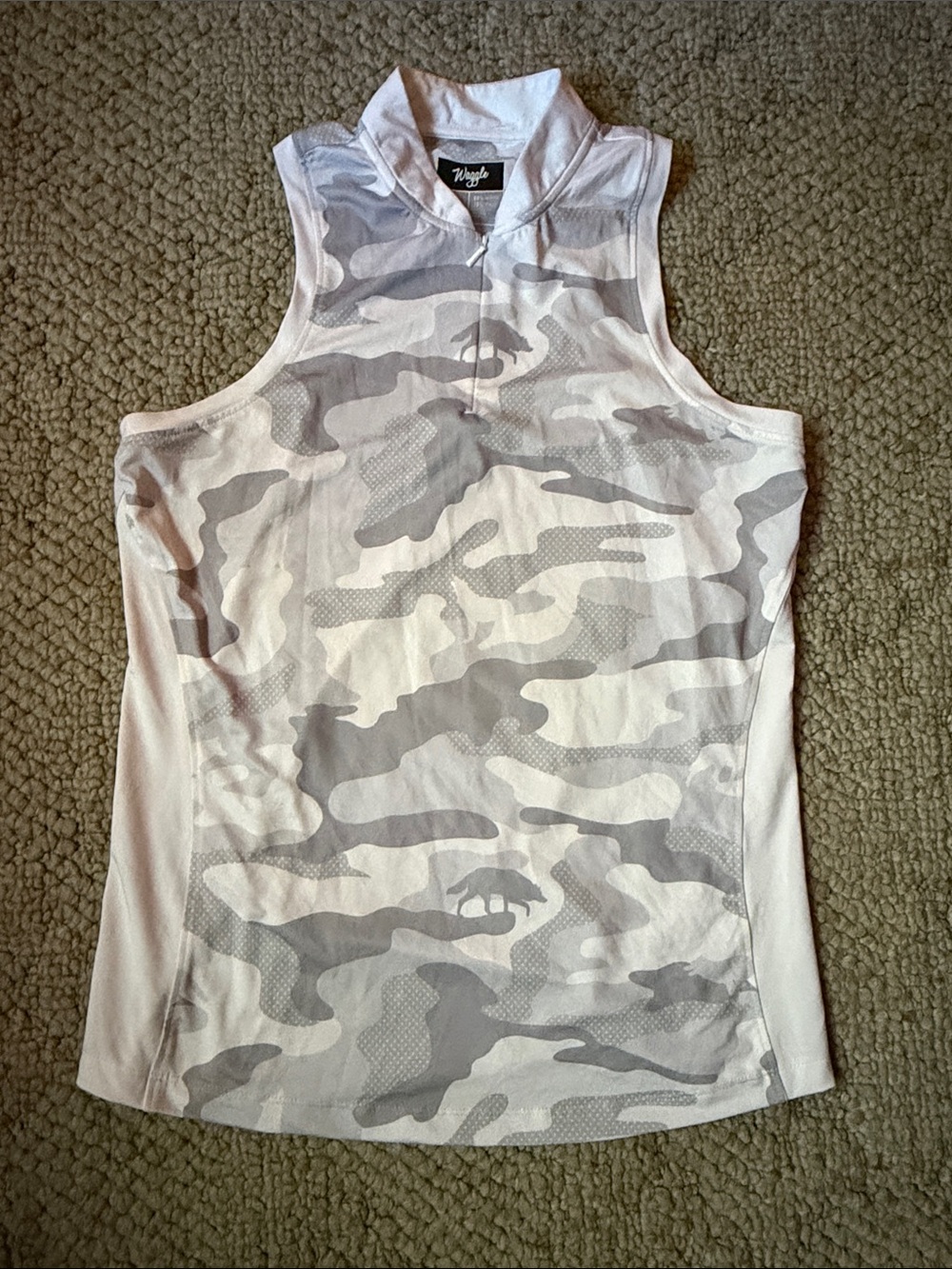 Waggle Lightweight Sleeveless Mock Neck Tank Top in White/Grey Camo